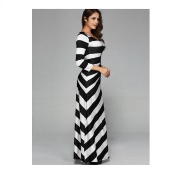 Long Fashion Dress - Picture 2 of 8